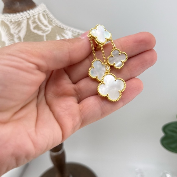 Lucky Alhambra 4-Motif Drop Earrings – Mother of Pearl with Logo - Picture 11 of 13